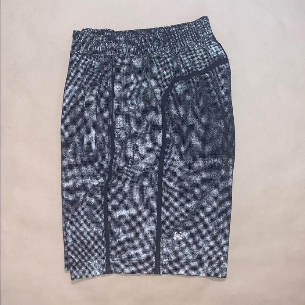 Lululemon pacebreaker short